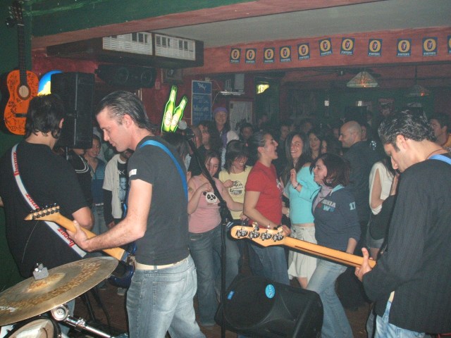 college-bar-band